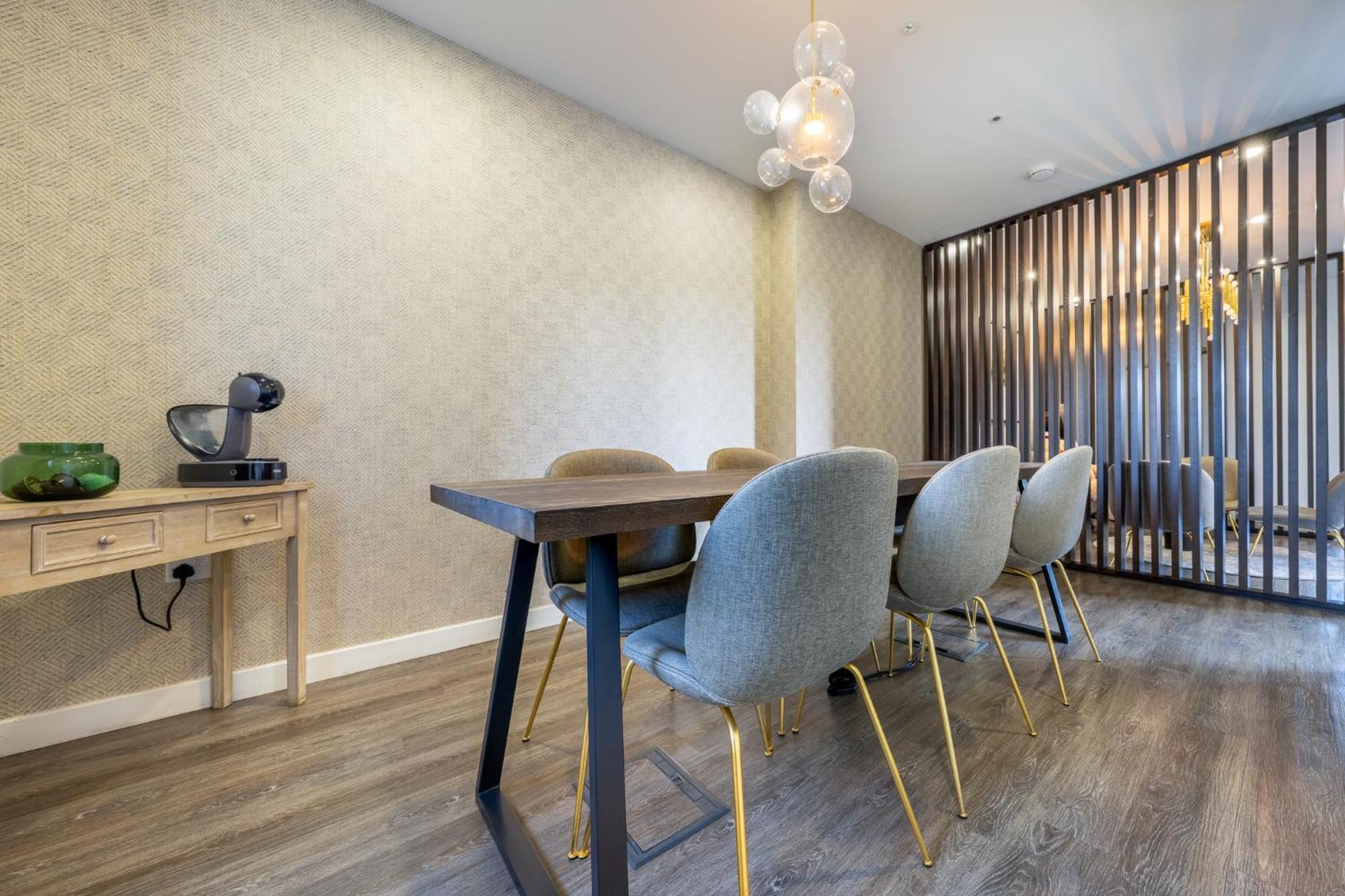 Luxury 1 Bedroom Serviced Apartment With Roof Terrace & Gym สตีเวนิจ ภายนอก รูปภาพ
